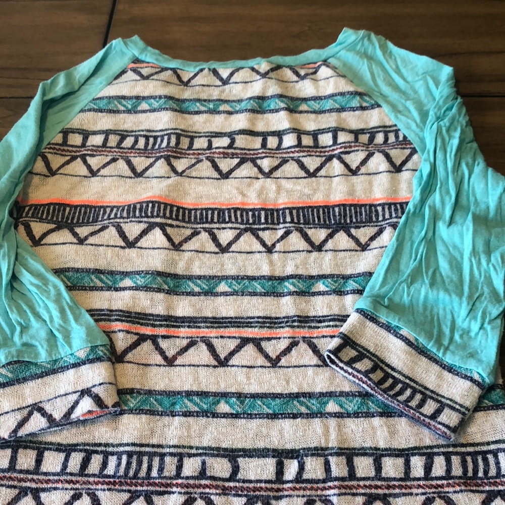 Aztec Printed Top - Picture 3 of 3